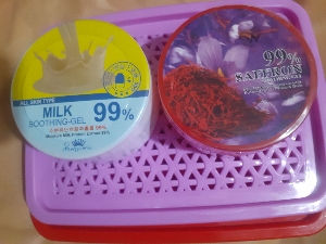 99% Milk Soothing gel and Safran Soothing gel (300 ml)combo pack